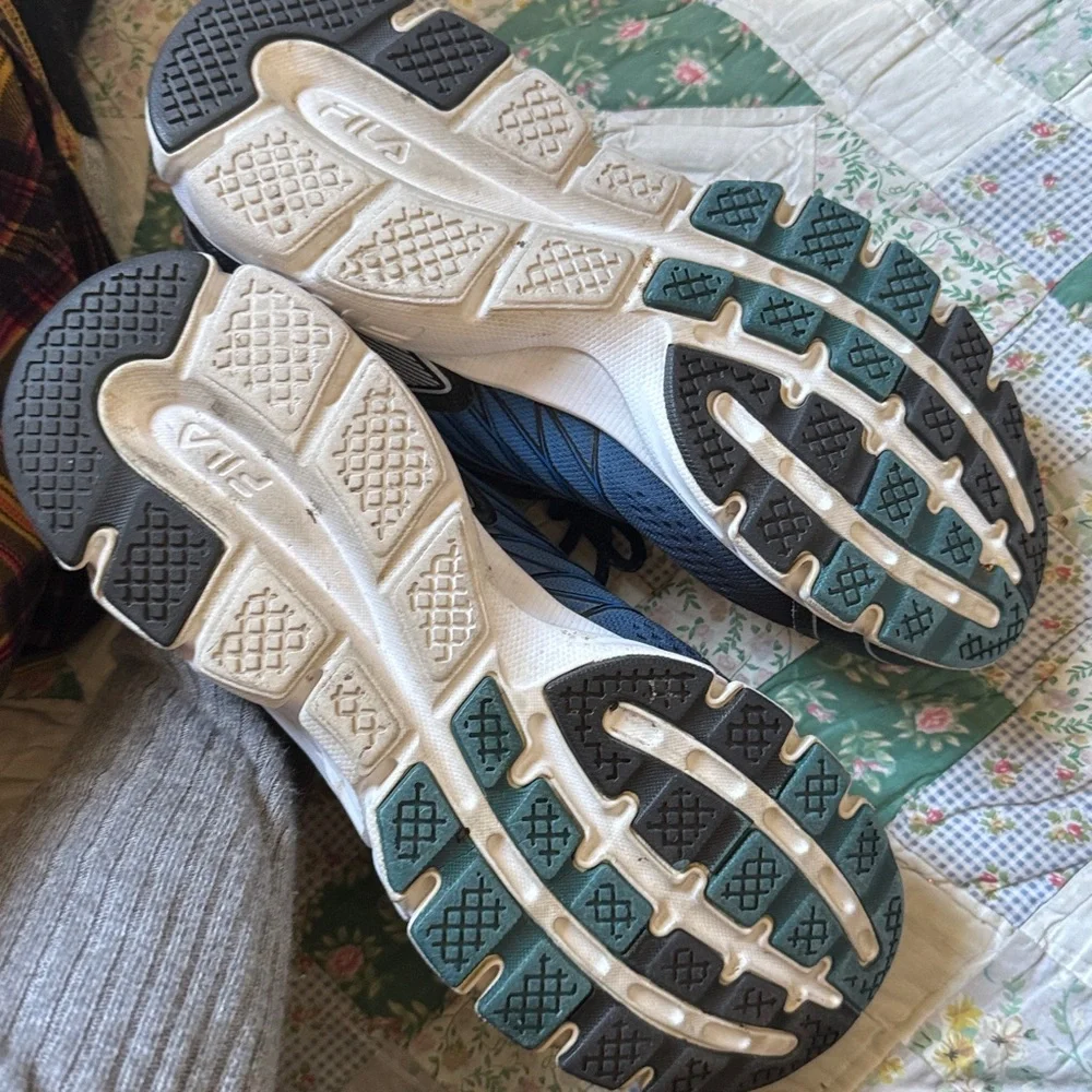 Fila dynamic sneakers